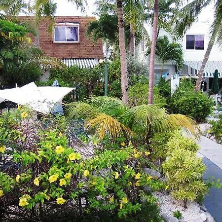 Bay View Suites Paradise Island Nassau Buitenkant foto